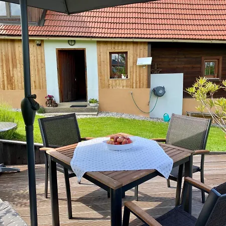 펜션 Ferienhaus Am Weinberg *